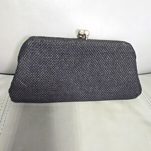 Vintage Garay Ladies Black Textured Woven Clutch Faded Gold‎ Silver Kiss Lock